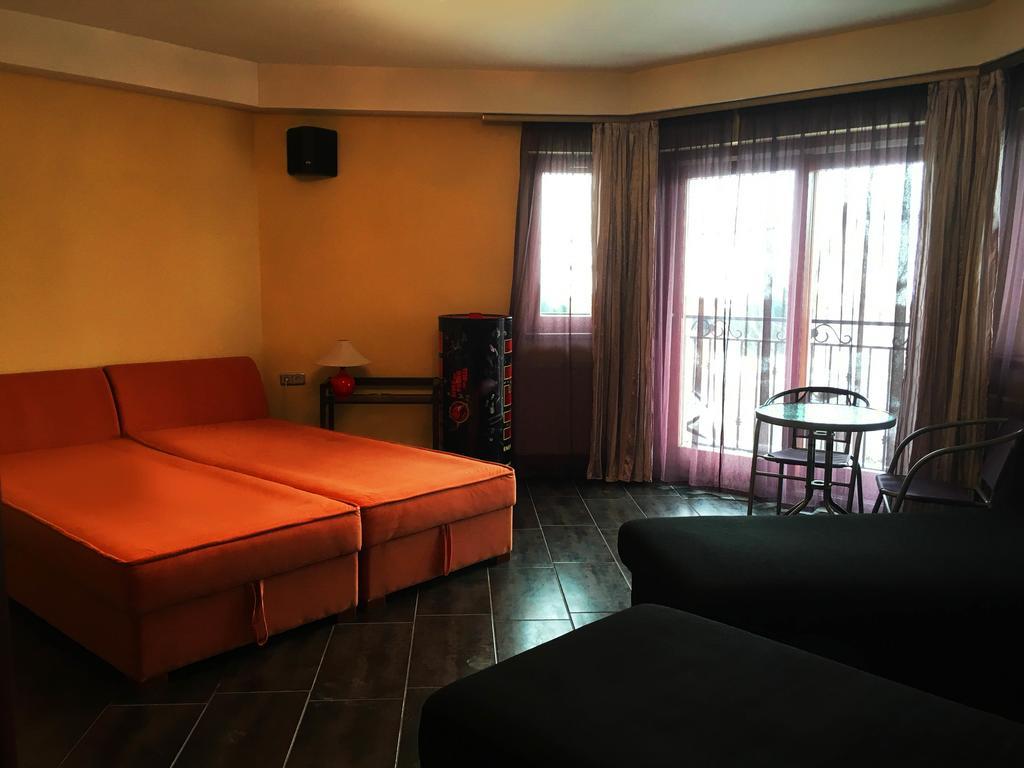 Kertvarosi Apartman Tiszaújváros Dış mekan fotoğraf