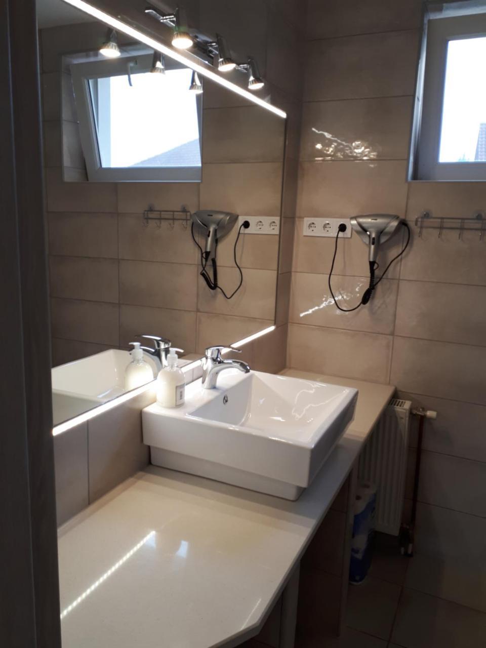 Kertvarosi Apartman Tiszaújváros Dış mekan fotoğraf