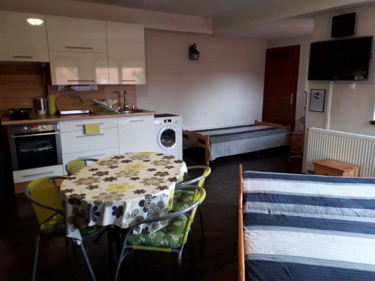 Kertvarosi Apartman Tiszaújváros Dış mekan fotoğraf