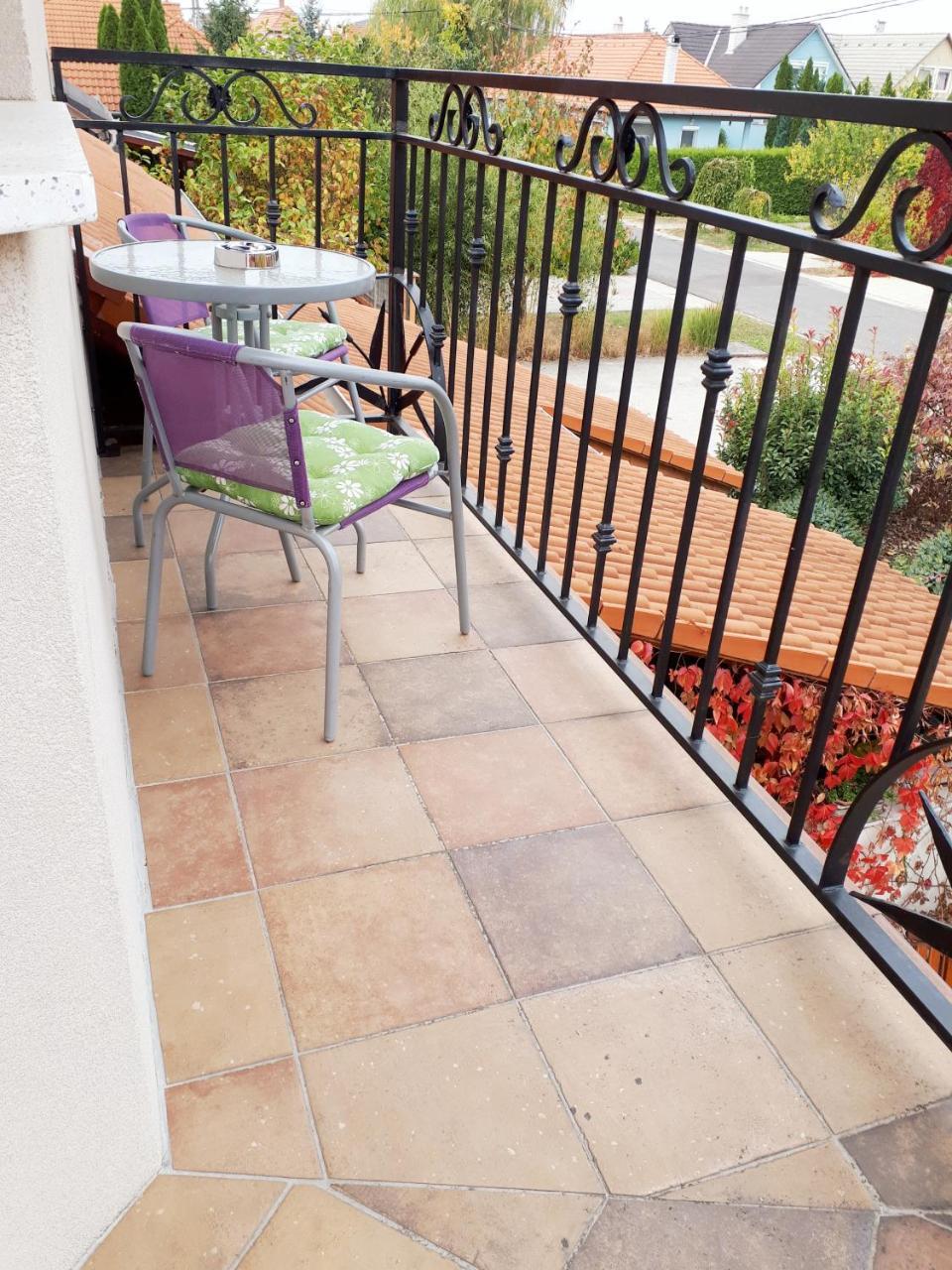 Kertvarosi Apartman Tiszaújváros Dış mekan fotoğraf