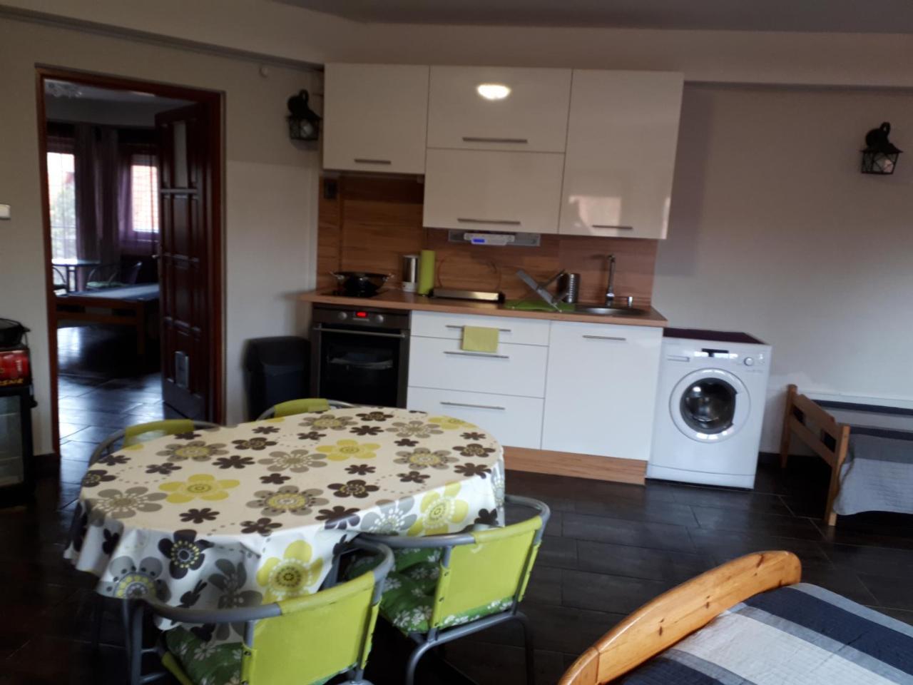 Kertvarosi Apartman Tiszaújváros Dış mekan fotoğraf